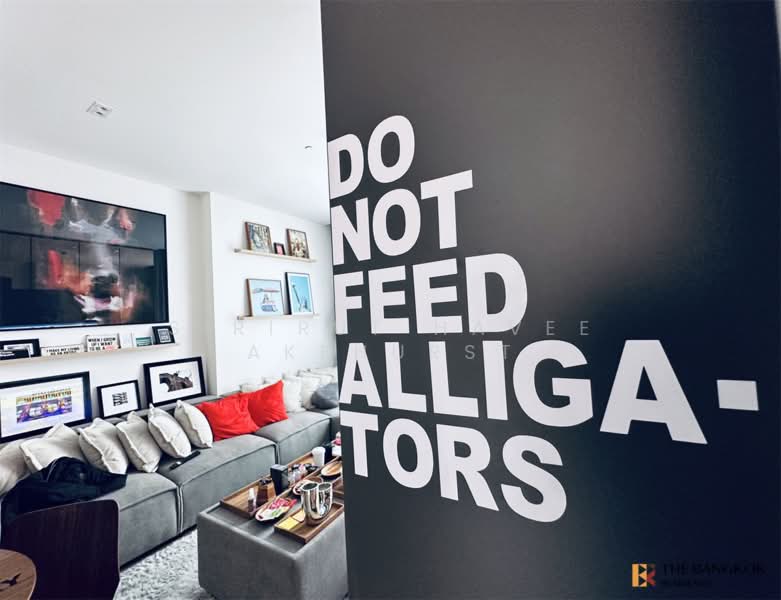 The Strand Thonglor, Bangkok, 36 Soi Sukhumvit 55, Khlong Tan Nua, Watthana, Bangkok, 1 Bedroom, 55 sqm, Condo For Sale, by Sirirut Havee Akehurst, 500320006 - DDproperty.com