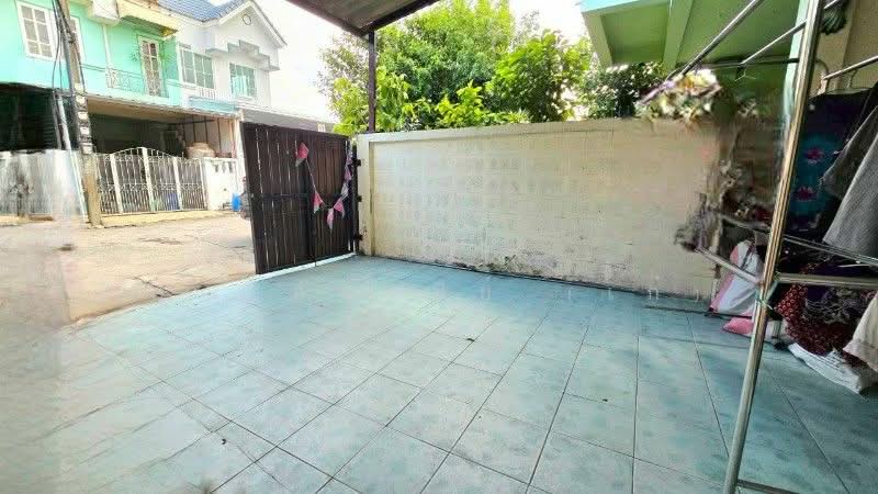 Lully Ville Lumlukka Klong 3, Pathum Thani, Lat Sawai, Lam Luk Ka, Pathum Thani, 2 Bedrooms, 110 sqm, Townhouse For Sale, by คุณ ศันสนีย์ (เก๋), 500320051 - DDproperty.com