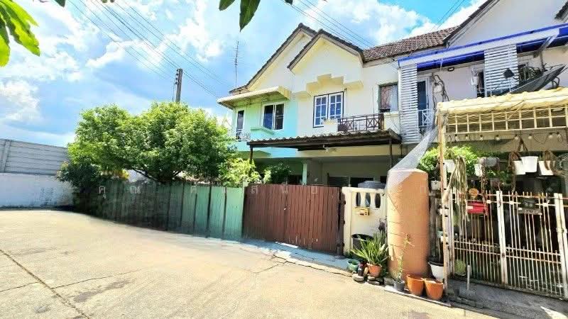 Lully Ville Lumlukka Klong 3 : ลัลลี่วิลล์ ลำลูกกาคลอง 3, ปทุมธานี, ลาดสวาย, ลำลูกกา, ปทุมธานี, 110 ตร.ม., ทาวน์เฮ้าส์ ขาย, โดย คุณ ศันสนีย์ (เก๋), 500320051 - DDproperty.com