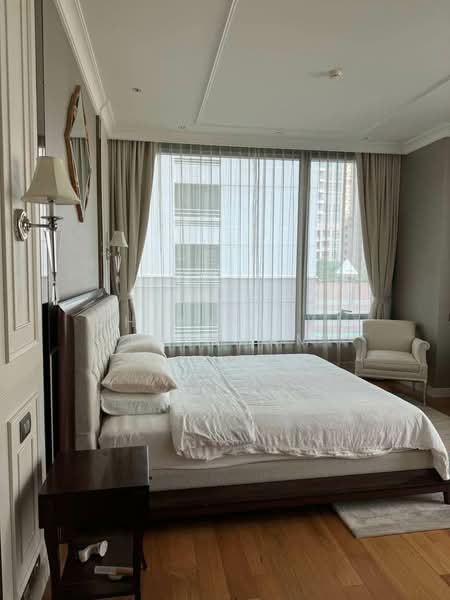 Sindhorn Residence, Bangkok, 54 Soi Ton Son, Lumphini, Pathum Wan, Bangkok, 2 Bedrooms, 154 sqm, Condo For Rent, by Chirattiya Lakkham, 500320073 - DDproperty.com