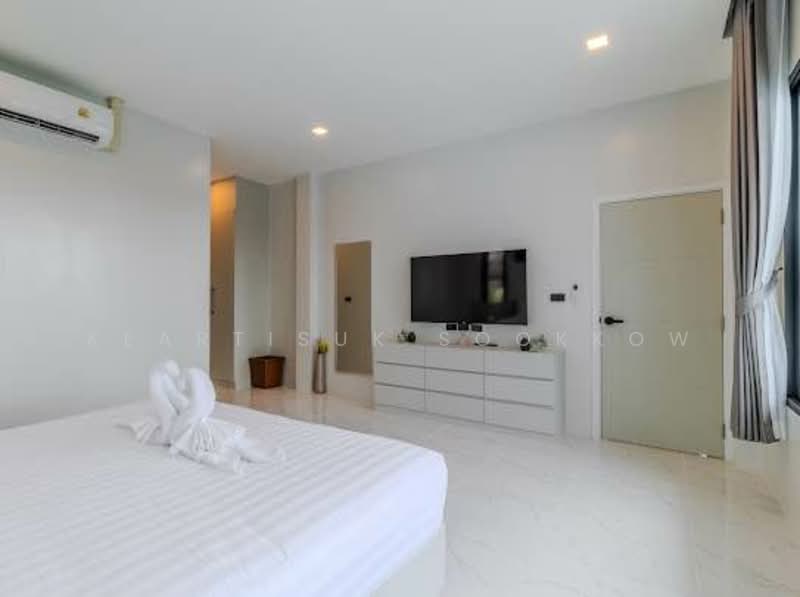 4-BR Villa, Phuket, Rawai, Muang Phuket, Phuket, 4 Bedrooms, 540 sqm, Villa For Sale, by Keartisuk Sookkow, 500320155 - DDproperty.com