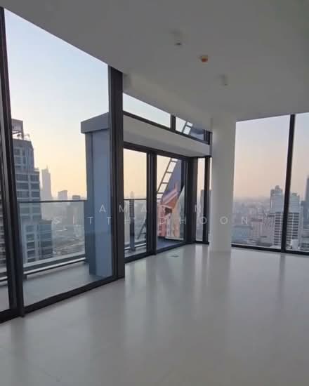 Tait Sathorn 12, bangkok