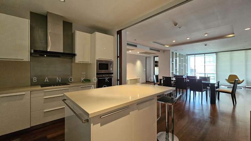 Ficus Lane, Bangkok, Soi Sukhumvit 44/1, Phra Kanong, Khlong Toei, Bangkok, 3 Bedrooms, 198 sqm, Condo For Rent, by BANGKOK PROPERTY AGENTS, 500320334 - DDproperty.com