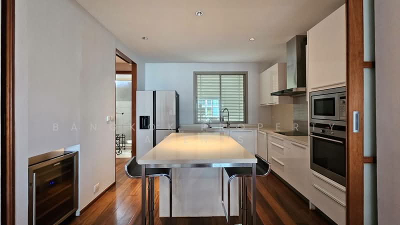 Ficus Lane, Bangkok, Soi Sukhumvit 44/1, Phra Kanong, Khlong Toei, Bangkok, 3 Bedrooms, 198 sqm, Condo For Rent, by BANGKOK PROPERTY AGENTS, 500320334 - DDproperty.com
