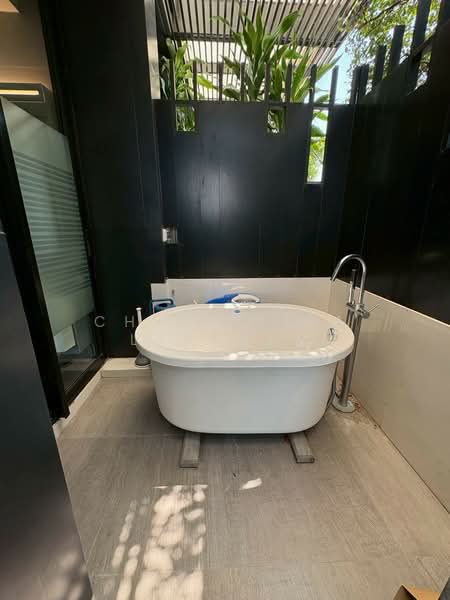 Noble Ploenchit, Bangkok, 1035 Ploenchit Road, Lumphini, Pathum Wan, Bangkok, 2 Bedrooms, 95 sqm, Condo For Rent, by Chirattiya Lakkham, 500320338 - DDproperty.com
