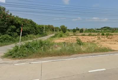 ขาย - ขายที่ดินบ้านเพ 27 ไร่ ถมแล้วติดถนน2ด้าน ในไร่ซอย13 ใกล้หาดเพและอุทยานเขาแหลมหญ้า4กม., ระยอง