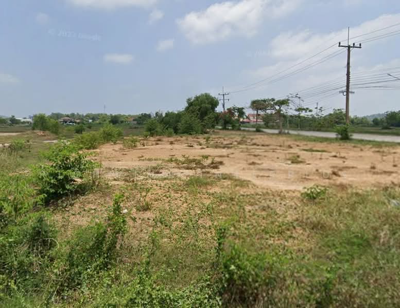 27 rai of land for sale in Ban Phe, leveled and with road frontage on two sides. Located in Soi 13, Rayong, Phe, Muang Rayong, Rayong, , 44,264 sqm, Land For Sale, by RICHWELL INTERPLUS, 500320356 - DDproperty.com