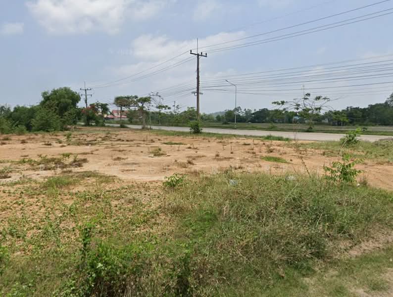 27 rai of land for sale in Ban Phe, leveled and with road frontage on two sides. Located in Soi 13, Rayong, Phe, Muang Rayong, Rayong, , 44,264 sqm, Land For Sale, by RICHWELL INTERPLUS, 500320356 - DDproperty.com