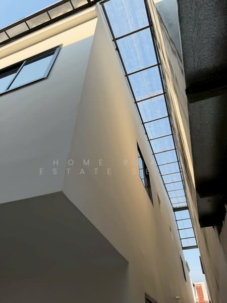 หมู่บ้านเมืองเพชรวิลเลจ, Bangkok, สุขุมวิท 77, Suan Luang, Bangkok, 3 Bedrooms, 125 sqm, Townhouse For Sale, by HOME Real Estate Service, 500320373 - DDproperty.com