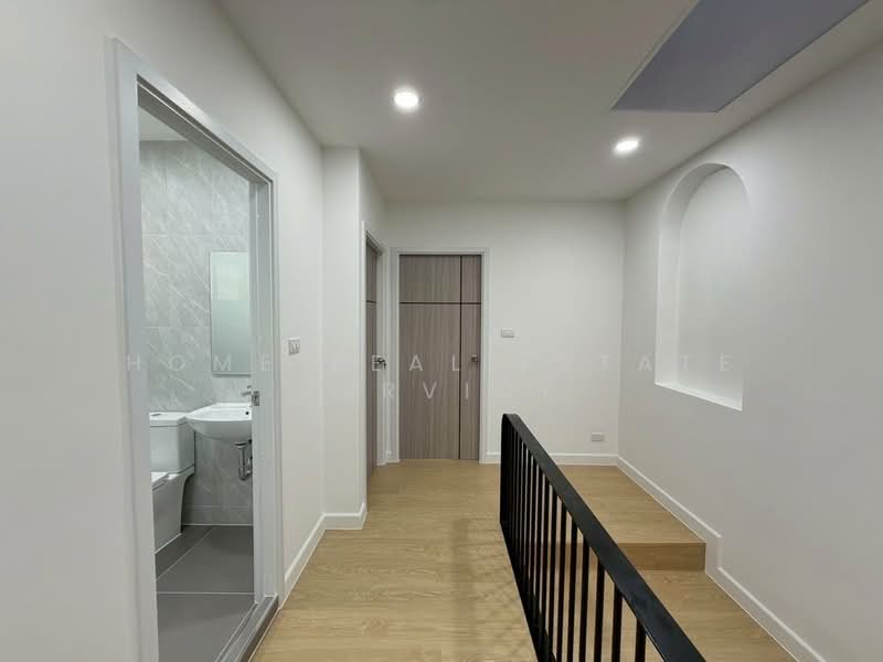 หมู่บ้านเมืองเพชรวิลเลจ, Bangkok, สุขุมวิท 77, Suan Luang, Bangkok, 3 Bedrooms, 125 sqm, Townhouse For Sale, by HOME Real Estate Service, 500320373 - DDproperty.com
