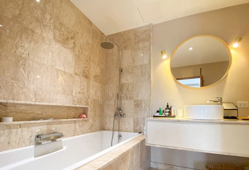 4-BR Townhouse, Bangkok, Phra Kanong Nua, Watthana, Bangkok, 4 Bedrooms, 320 sqm, Townhouse For Sale, by Pasupit Ditbanjong, 500320439 - DDproperty.com