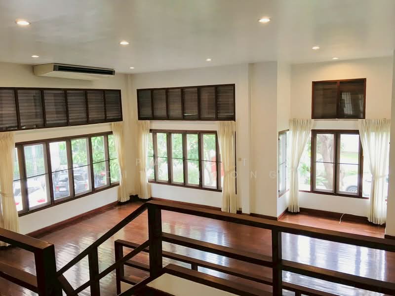 2-BR House, Bangkok, Lumphini, Pathum Wan, Bangkok, 2 Bedrooms, 233 sqm, Single Detached House For Rent, by Pasupit Ditbanjong, 500320450 - DDproperty.com