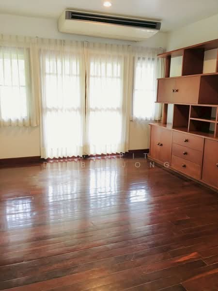 2-BR House, Bangkok, Lumphini, Pathum Wan, Bangkok, 2 Bedrooms, 233 sqm, Single Detached House For Rent, by Pasupit Ditbanjong, 500320450 - DDproperty.com