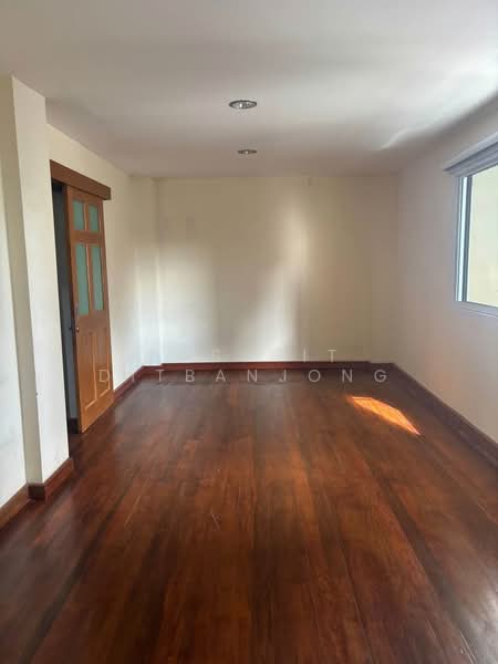 6-BR House, Bangkok, Bang Chak, Phra Khanong, Bangkok, 6 Bedrooms, 888 sqm, Single Detached House For Sale, by Pasupit Ditbanjong, 500320467 - DDproperty.com