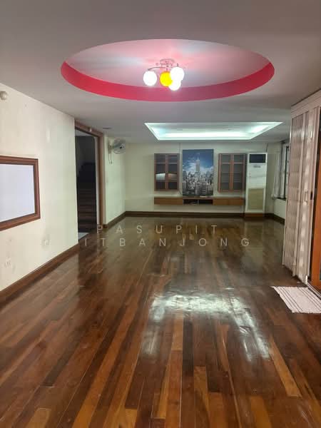 บ้าน 6-ห้องนอน, กรุงเทพ, บางจาก, พระโขนง, กรุงเทพ, 888 ตร.ม., บ้านเดี่ยว ขาย, โดย Pasupit Ditbanjong, 500320467 - DDproperty.com