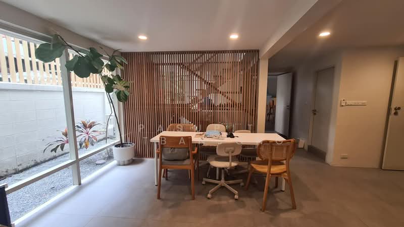 2-BR House, Bangkok, Khlong Tan Nua, Watthana, Bangkok, 2 Bedrooms, 141 sqm, Single Detached House For Rent, by Pasupit Ditbanjong, 500320489 - DDproperty.com