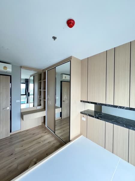 Brix Charan 64, Bangkok, 696 Charan Sanit Wong Road, Bang Yi Khan, Bang Phlat, Bangkok, 2 Bedrooms, 41 sqm, Condo For Rent, by Thanatcha Thanapaisan, 500320558 - DDproperty.com