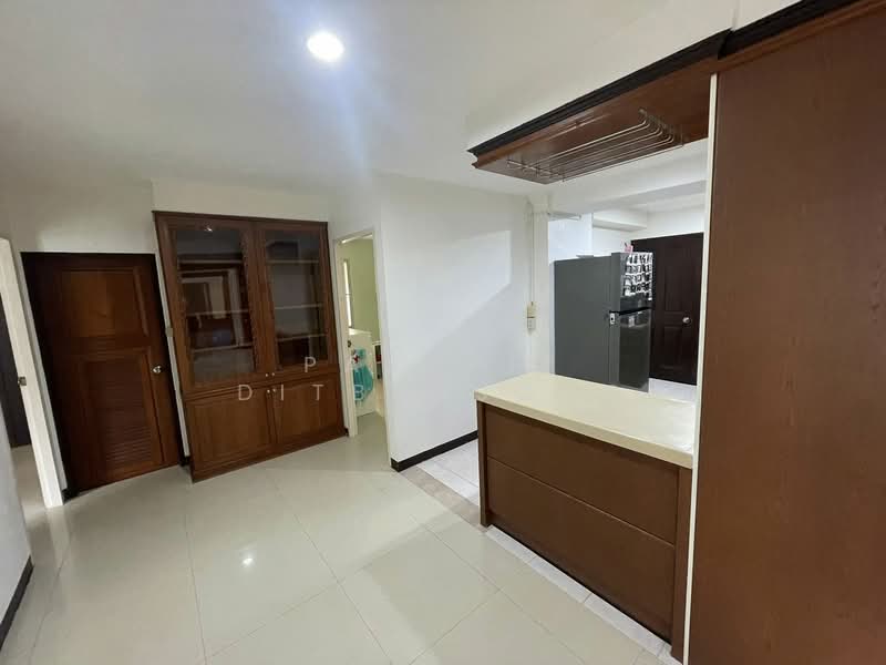 Waterford Park Rama 4, Bangkok, 77 Phum Chit Alley, Phra Kanong, Khlong Toei, Bangkok, 4 Bedrooms, 150 sqm, Condo For Rent, by Pasupit Ditbanjong, 500320561 - DDproperty.com