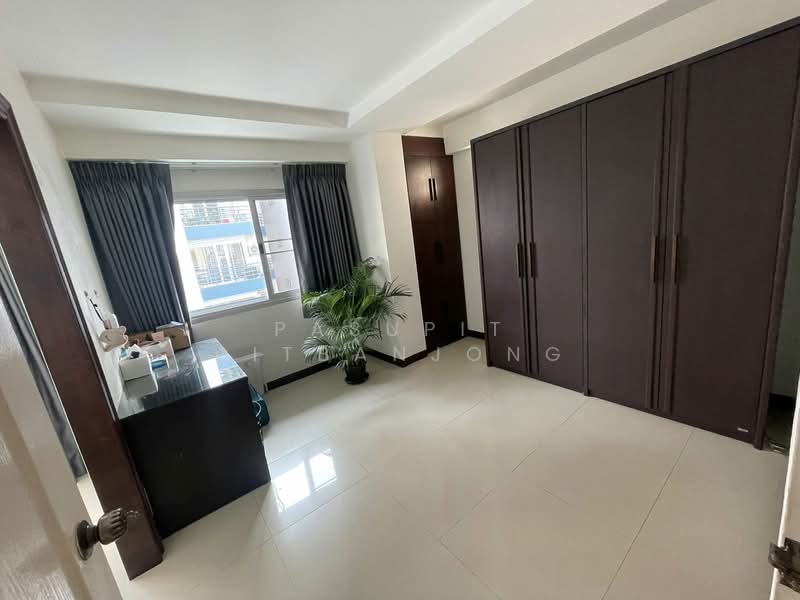 Waterford Park Rama 4, Bangkok, 77 Phum Chit Alley, Phra Kanong, Khlong Toei, Bangkok, 4 Bedrooms, 150 sqm, Condo For Rent, by Pasupit Ditbanjong, 500320561 - DDproperty.com