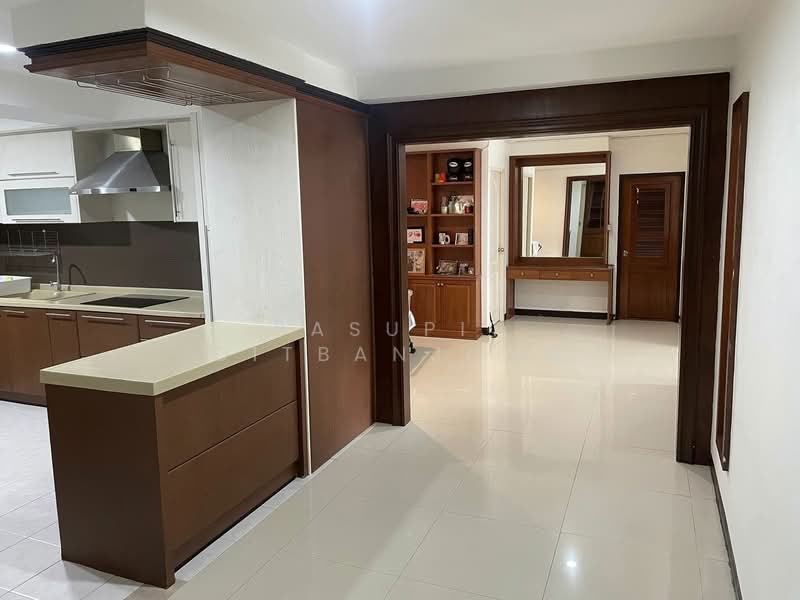 Waterford Park Rama 4, Bangkok, 77 Phum Chit Alley, Phra Kanong, Khlong Toei, Bangkok, 4 Bedrooms, 150 sqm, Condo For Rent, by Pasupit Ditbanjong, 500320561 - DDproperty.com