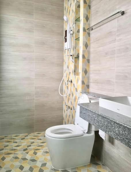 4-BR House, Bangkok, Samsen Nok, Huai Khwang, Bangkok, 4 Bedrooms, 300 sqm, Single Detached House For Sale, by Pasupit Ditbanjong, 500320608 - DDproperty.com