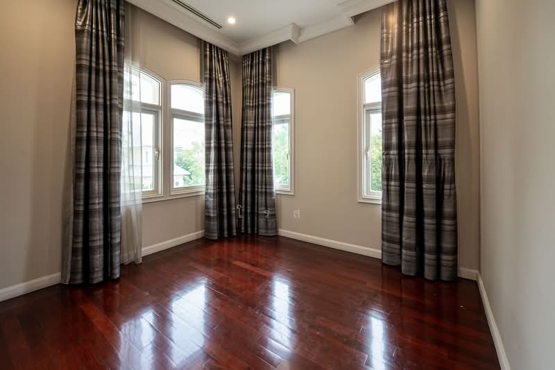 The Royal Residence, Bangkok, Prasert - Manukitch Road, Chorake Bua, Lat Phrao, Bangkok, 4 Bedrooms, 711 sqm, Single Detached House For Sale, by โรส, 500320634 - DDproperty.com