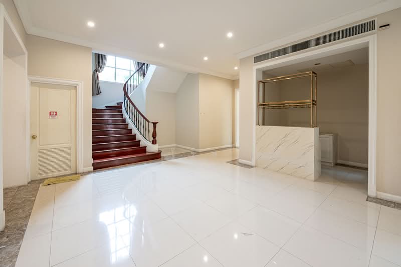 The Royal Residence, Bangkok, Prasert - Manukitch Road, Chorake Bua, Lat Phrao, Bangkok, 4 Bedrooms, 711 sqm, Single Detached House For Sale, by โรส, 500320634 - DDproperty.com