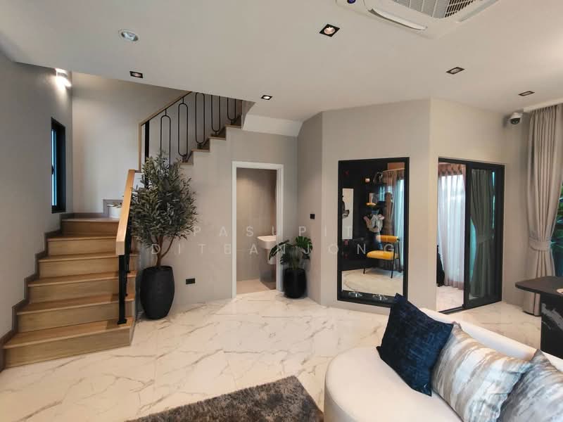 89 Residence Ratchada-Rama 9, Bangkok, Huai Khwang, Bangkok, 4 Bedrooms, 235 sqm, Single Detached House For Sale, by Pasupit Ditbanjong, 500320647 - DDproperty.com