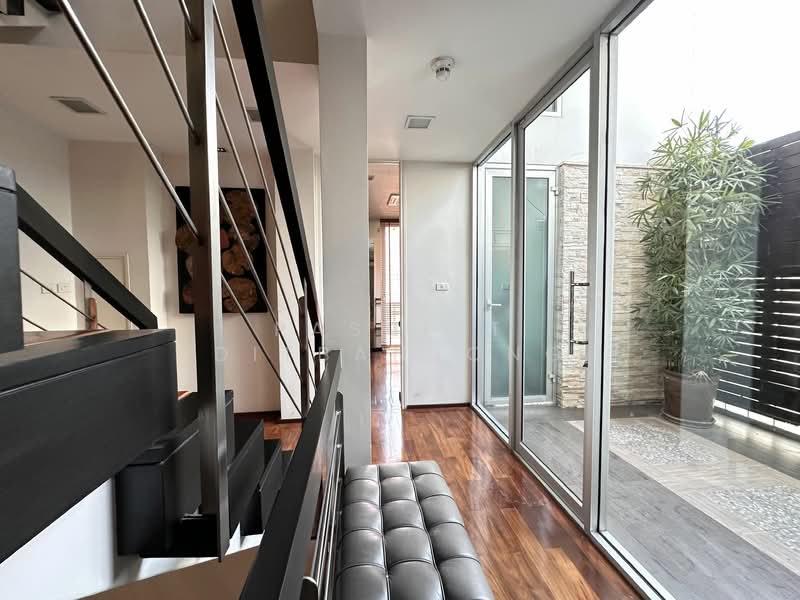 The Lofts Sathorn, Bangkok, 76 Soi Meksawat, Chong Nonsi, Yan Nawa, Bangkok, 3 Bedrooms, 390 sqm, Townhouse For Rent, by Pasupit Ditbanjong, 500320660 - DDproperty.com