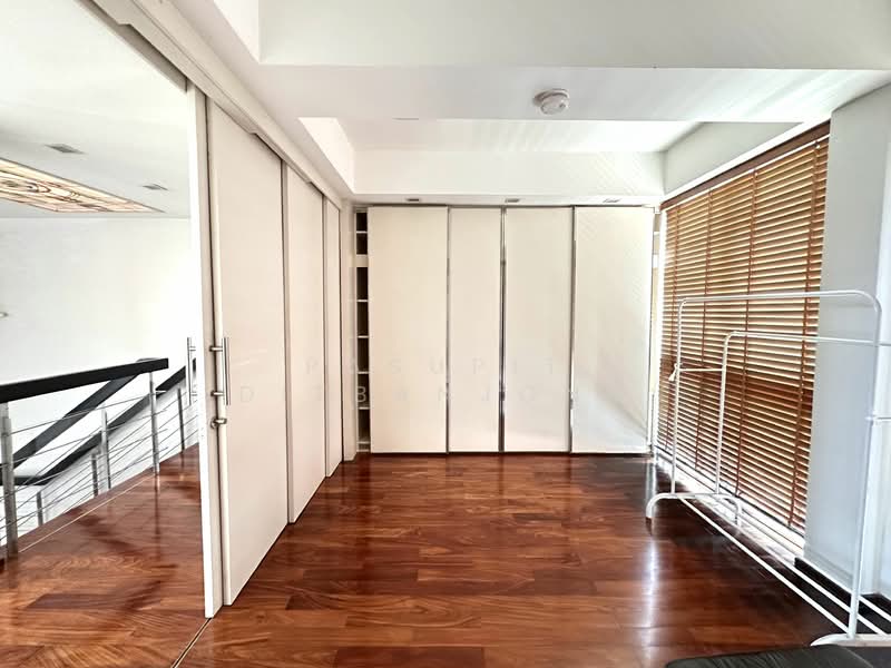 The Lofts Sathorn, Bangkok, 76 Soi Meksawat, Chong Nonsi, Yan Nawa, Bangkok, 3 Bedrooms, 390 sqm, Townhouse For Rent, by Pasupit Ditbanjong, 500320660 - DDproperty.com