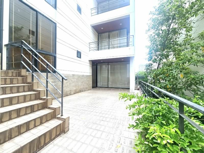 4-BR Townhouse, Bangkok, Samsen Nai, Phaya Thai, Bangkok, 4 Bedrooms, 695 sqm, Townhouse For Sale, by Pasupit Ditbanjong, 500320666 - DDproperty.com