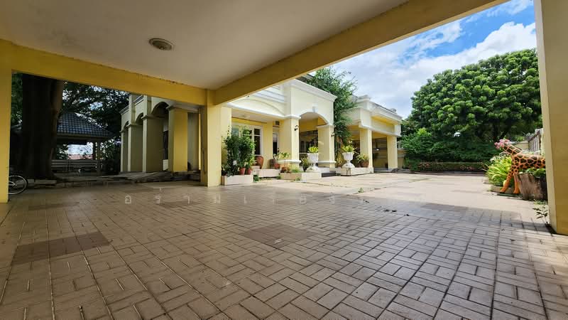 Perfect Place Ramkhamhaeng 164 : เพอร์เฟค เพลส รามคำแหง 164, กรุงเทพ, ซอยรามคำแหง 164, สะพานสูง, กรุงเทพ, 480 ตร.ม., บ้านเดี่ยว ให้เช่า, โดย ธนะชัย อร่ามเรืองรัตน์, 500320705 - 5) Driveway Perspective พื้นที่จอดรถกว้า - DDproperty.com