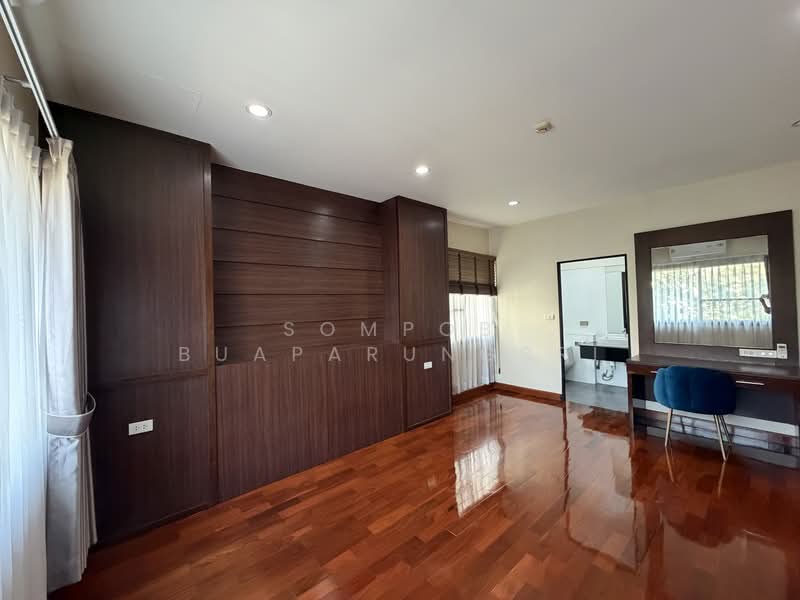 Baan Sasida, Bangkok, 19/1 Sukhumvit, Khong Tan, Khlong Toei, Bangkok, 3 Bedrooms, 200 sqm, Condo For Rent, by Sompob Buaparungsri, 500320801 - DDproperty.com