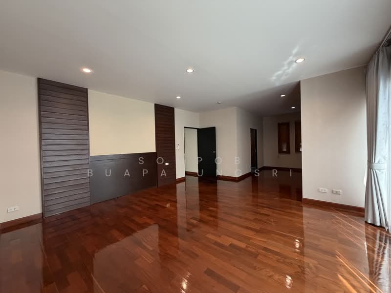 Baan Sasida, Bangkok, 19/1 Sukhumvit, Khong Tan, Khlong Toei, Bangkok, 3 Bedrooms, 200 sqm, Condo For Rent, by Sompob Buaparungsri, 500320801 - DDproperty.com