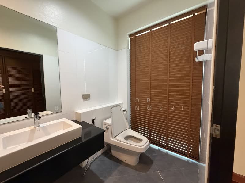 Baan Sasida, Bangkok, 19/1 Sukhumvit, Khong Tan, Khlong Toei, Bangkok, 3 Bedrooms, 200 sqm, Condo For Rent, by Sompob Buaparungsri, 500320801 - DDproperty.com