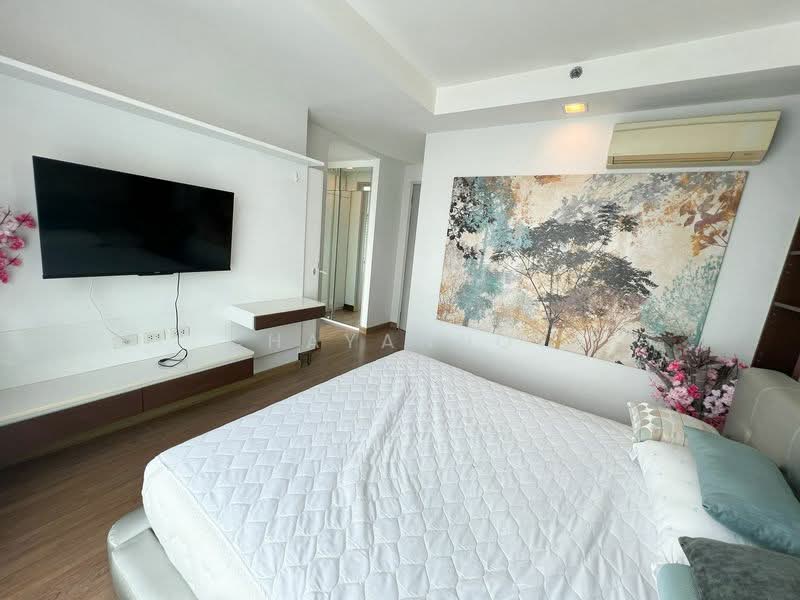Thru Thonglor, Bangkok, Petchaburi Road, Bang Kapi, Huai Khwang, Bangkok, 2 Bedrooms, 66 sqm, Condo For Rent, by Chayannot, 500320803 - DDproperty.com
