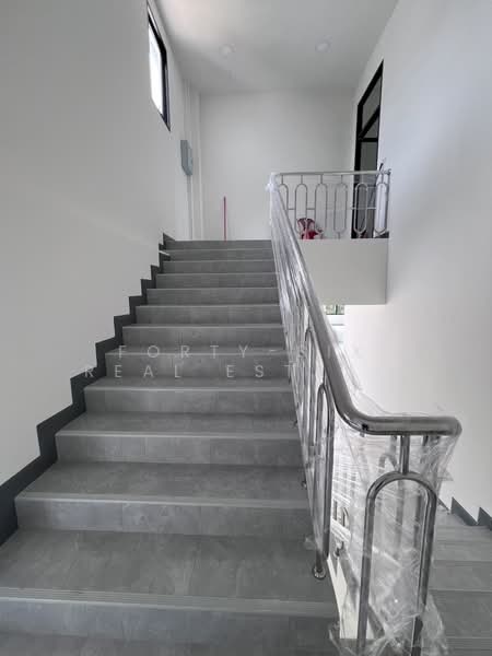 ให้เช่า Home Office-Warehouse ขนาดใหญ่, นครปฐม, งิ้วราย, นครชัยศรี, นครปฐม, 630 ตร.ม., โกดัง-โรงงาน ให้เช่า, โดย Forty-Six Real Estate Group, 500320903 - DDproperty.com