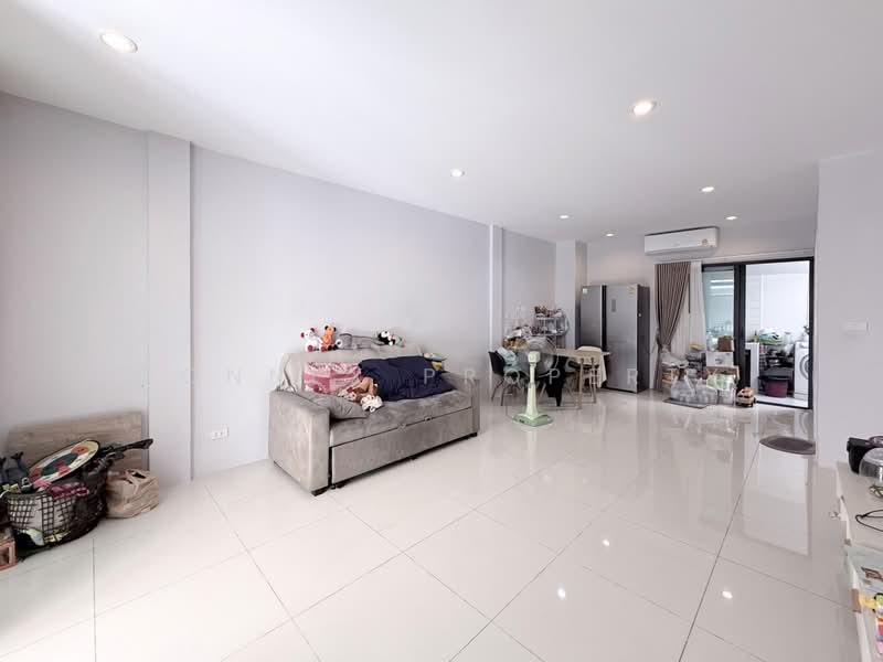 Cher-bangkhunnon, Bangkok, Soi Bangkhunnon 29, Bang Khun Non, Bangkok Noi, Bangkok, 3 Bedrooms, 127 sqm, Townhouse For Sale, by Connex Property, 500320911 - DDproperty.com