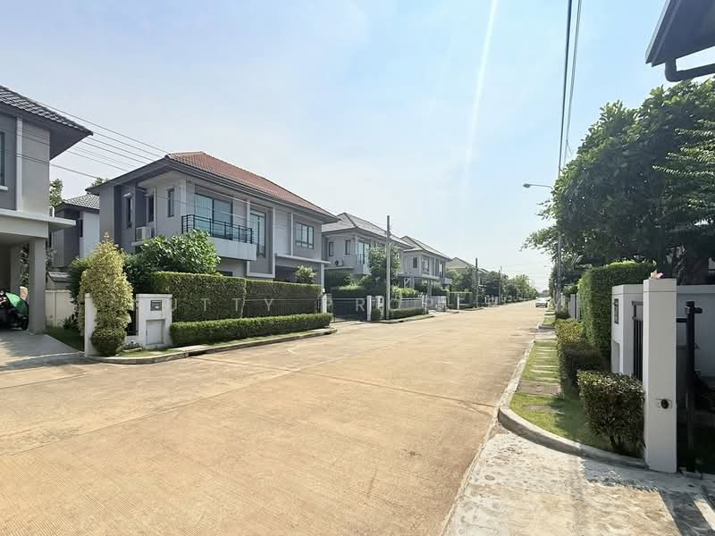 Life Bangkok Boulevard Wongwaen-Rama 9, Bangkok, Kanchanaphisek Road, Saphan Sung, Bangkok, 3 Bedrooms, 177 sqm, Single Detached House For Sale, by Nutty Property, 500320938 - DDproperty.com