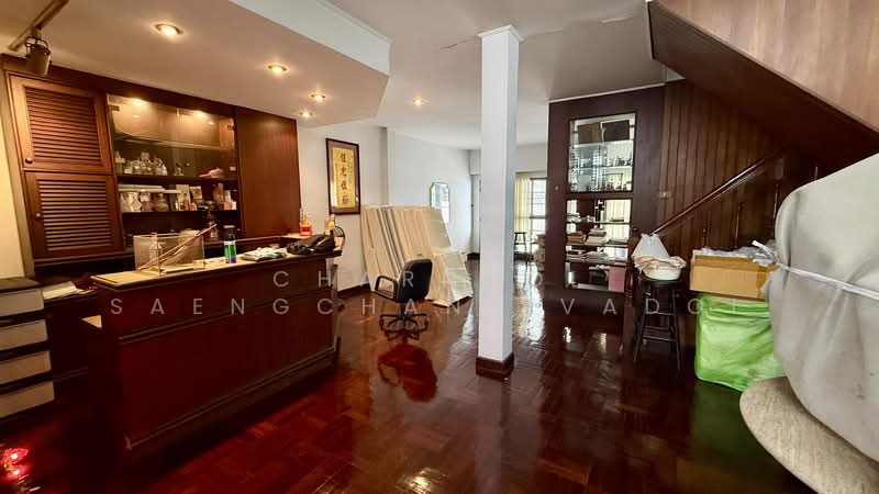 หมู่บ้านพระปิ่น 1 ทาวน์เฮ้าส์ 3 ชั้น 95ตรว. บรมราชชนนี 4 ปิ่นเกล้า, Bangkok, บรมราชชนนี, Bang Bamru, Bang Phlat, Bangkok, 6 Bedrooms, 658 sqm, Townhouse For Sale, by Charndol Saengchansivadol, 500320991 - DDproperty.com