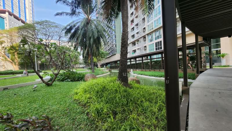 Abstracts Phahonyothin Park, Bangkok, 1076 Phahonyothin Road, Jom Phon, Chatuchak, Bangkok, 2 Bedrooms, 60 sqm, Condo For Rent, by Nithinan Chanwatikabud, 500321025 - DDproperty.com
