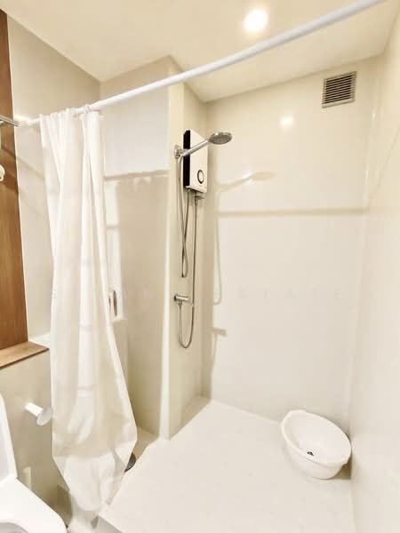 Blossom Condo @ Sathorn-Charoenrat : บลอสซั่ม คอนโด สาทร-เจริญราษฎร์, กรุงเทพ, ถนนเจริญราษฎร์, ทุ่งวัดดอน, สาทร, กรุงเทพ, 62 ตร.ม., คอนโด ให้เช่า, โดย Sivana Estate, 500321047 - DDproperty.com