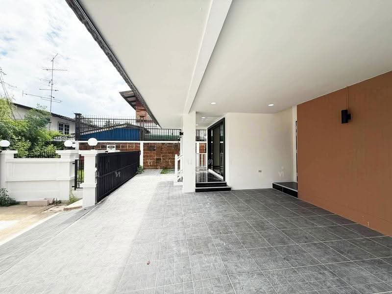 Wararom Phetkasem 81 (Bangbon 5), Bangkok, Bang Bon 5 Road, Bang Bon, Bangkok, 4 Bedrooms, 200 sqm, Single Detached House For Sale, by พเนตร มหามิตรานนท์, 500321050 - DDproperty.com