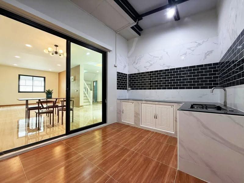 Wararom Phetkasem 81 (Bangbon 5), Bangkok, Bang Bon 5 Road, Bang Bon, Bangkok, 4 Bedrooms, 200 sqm, Single Detached House For Sale, by พเนตร มหามิตรานนท์, 500321050 - DDproperty.com