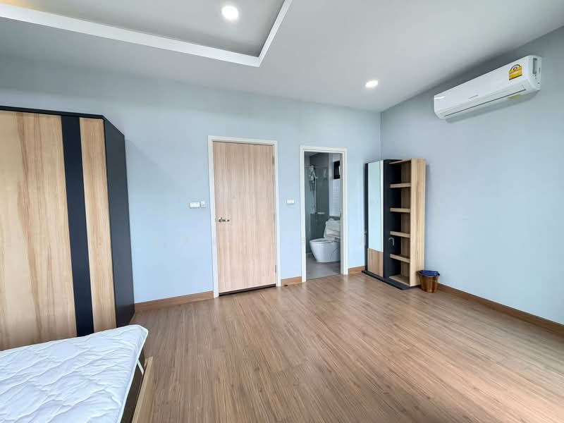 ให้เช่าบ้านแฝดหลังริม ม.มณีรินทร์ปาร์ค บางพระ ศรีราชา, Chon Buri (Pattaya), Bang Phra, Si Racha, Chon Buri (Pattaya), 3 Bedrooms, 100 sqm, Semi-Detached House (Twin House) For Rent, by Dusit Saengfa, 500321055 - DDproperty.com