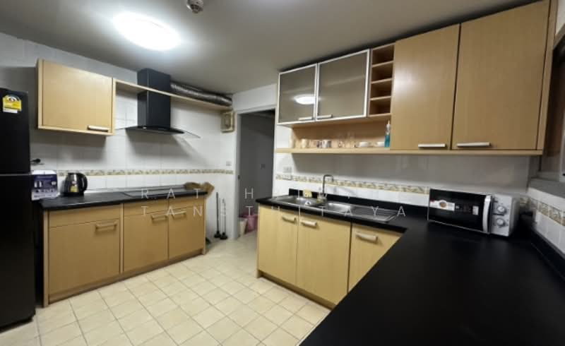 Tai Ping Towers, Bangkok, 582 Soi Sukhumvit 63, Khlong Tan Nua, Watthana, Bangkok, 3 Bedrooms, 130 sqm, Condo For Rent, by Ratkhridtha Tansthitaya, 500321085 - DDproperty.com