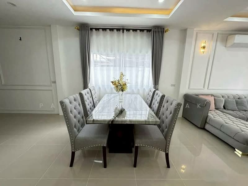 3-BR House, Chon Buri (Pattaya), Nong Pru, Bang Lamung (Pattaya), Chon Buri (Pattaya), 3 Bedrooms, 204 sqm, Single Detached House For Rent, by Patchara Srisak, 500321104 - DDproperty.com