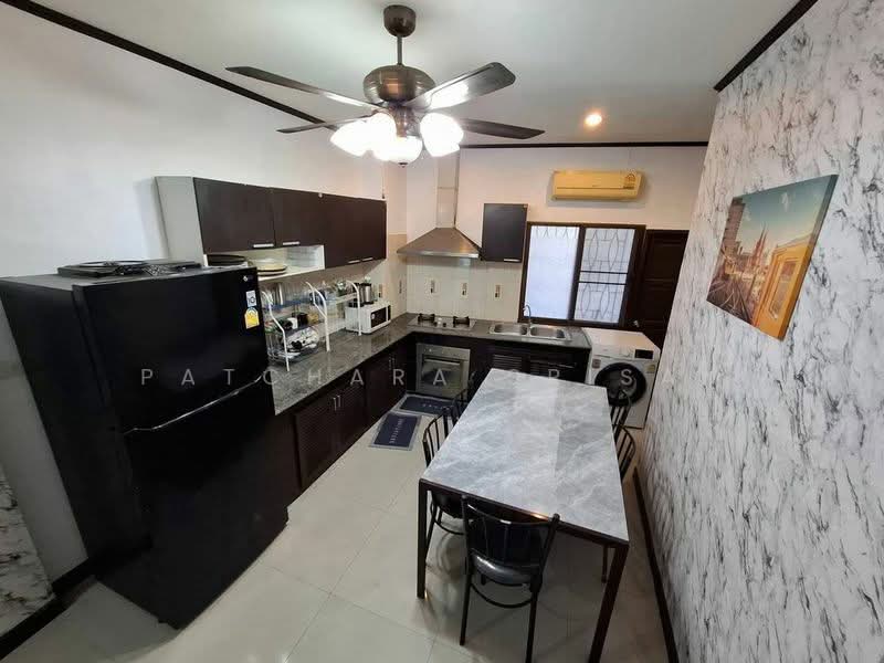 undefined, Chon Buri (Pattaya), Nong Pru, Bang Lamung (Pattaya), Chon Buri (Pattaya), 4 Bedrooms, 200 sqm, Townhouse For Rent, by Patchara Srisak, 500321142 - DDproperty.com