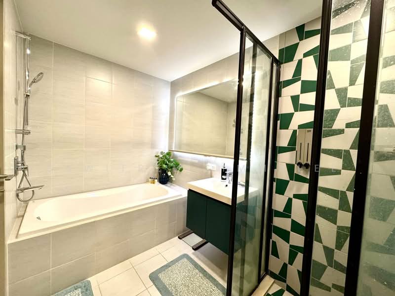 The Base Sukhumvit 50, Bangkok, Soi Roem Charoen 1, Sukhumvit 50 Road, Phra Kanong, Khlong Toei, Bangkok, 2 Bedrooms, 56 sqm, Condo For Rent, by Sawitree Simmalee, 500321167 - DDproperty.com