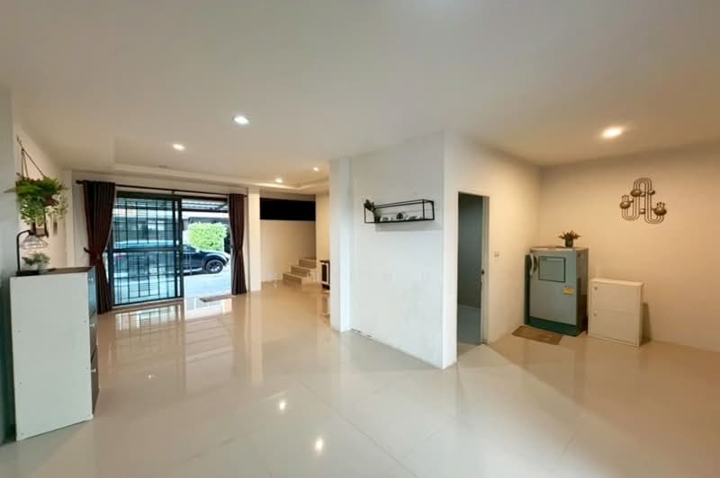 บ้านราชพฤกษ์ สุวรรณภูมิ-ลาดกระบัง : Ratchaphruek Suvarnabhumi-Ladkrabang Village, กรุงเทพ, 397/183 ถ.ฉลองกรุง, ลำปลาทิว, ลาดกระบัง, กรุงเทพ, 150 ตร.ม., ทาวน์เฮ้าส์ ขาย, โดย คุณเมย์, 500321192 - DDproperty.com